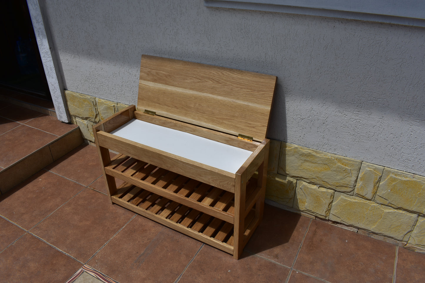 Oak Shoe Bench with Lift-Up Lid & Hidden Storage